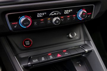 Audi RS Q3 Sportback quattro*RS-Sportsitze,AHK,Pano*