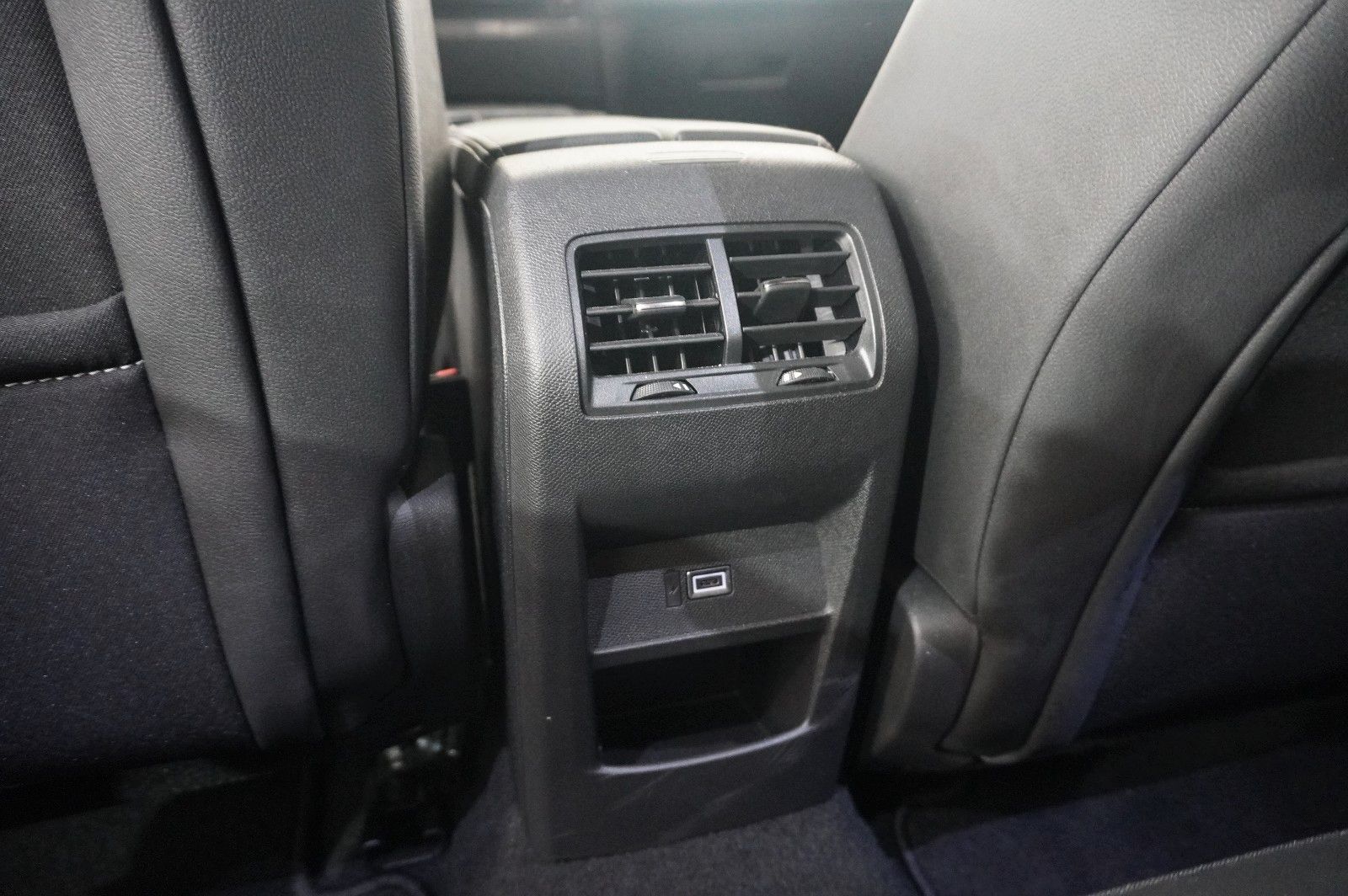 Fahrzeugabbildung Opel Astra L Lim. 1.6 HYBRID GS SPORT NAVI/LED/360°