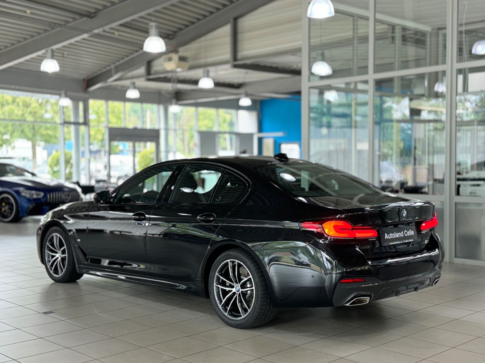 Fahrzeugabbildung BMW 520d M Sport Kamera DAB HiFi Alarm LED 18 Zoll