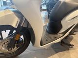 Honda SH125 Matt Pearl Cool White *mit Kratzer* - HONDA ROLLER 125