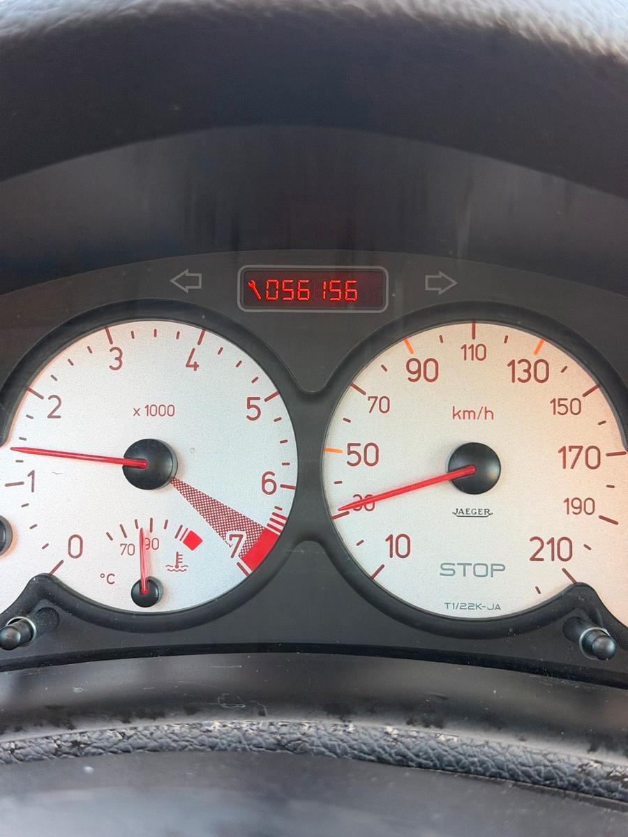 Peugeot  2004 — photo 8