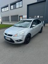 Ford Focus 1,6 MK2 + neuer Tüv + Vorder u.... - Ford Focus aus 2009: 1.6