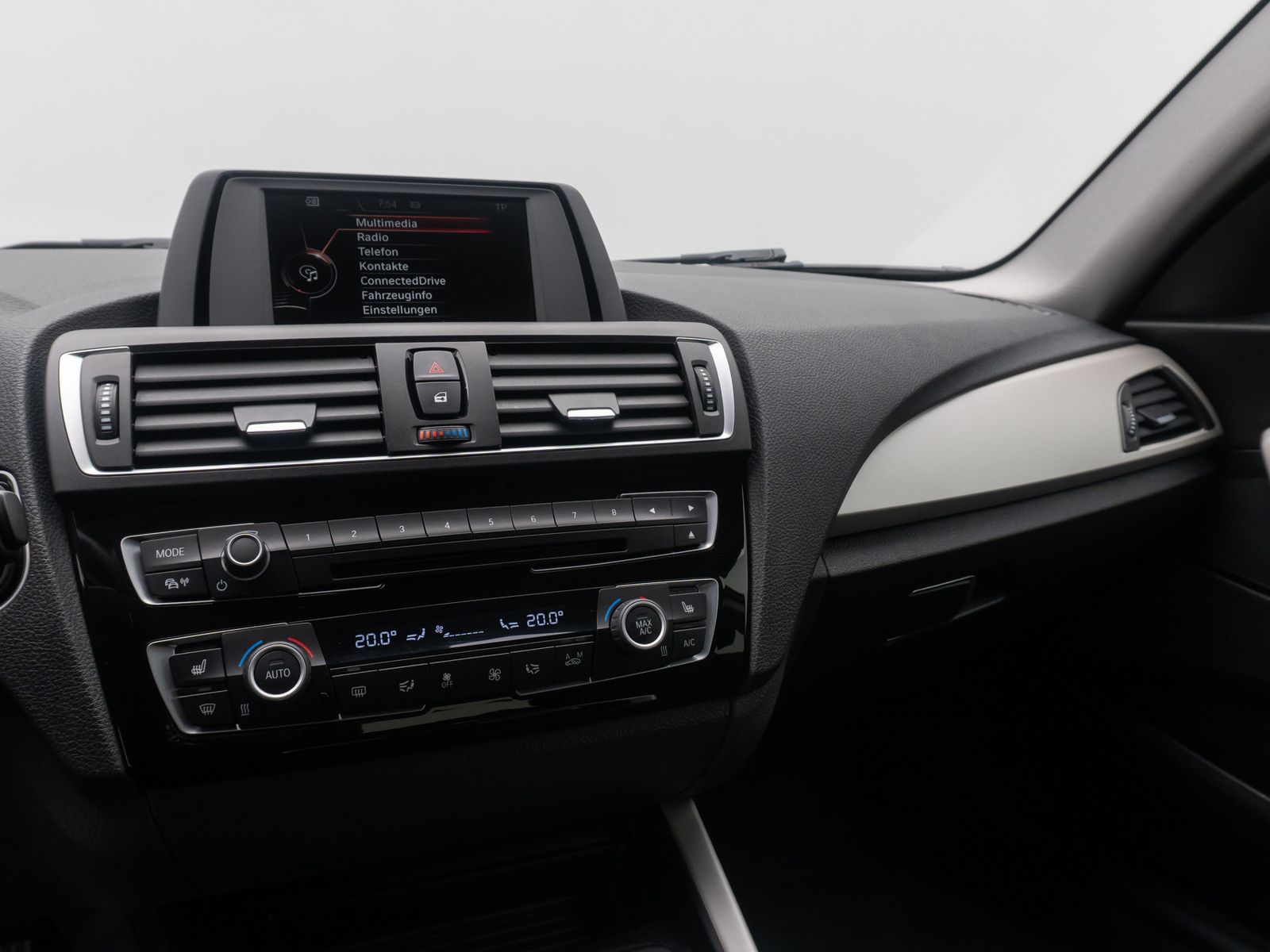 Fahrzeugabbildung BMW 116i Advantage Geschwindigreg PDC Sitzhzng Klima