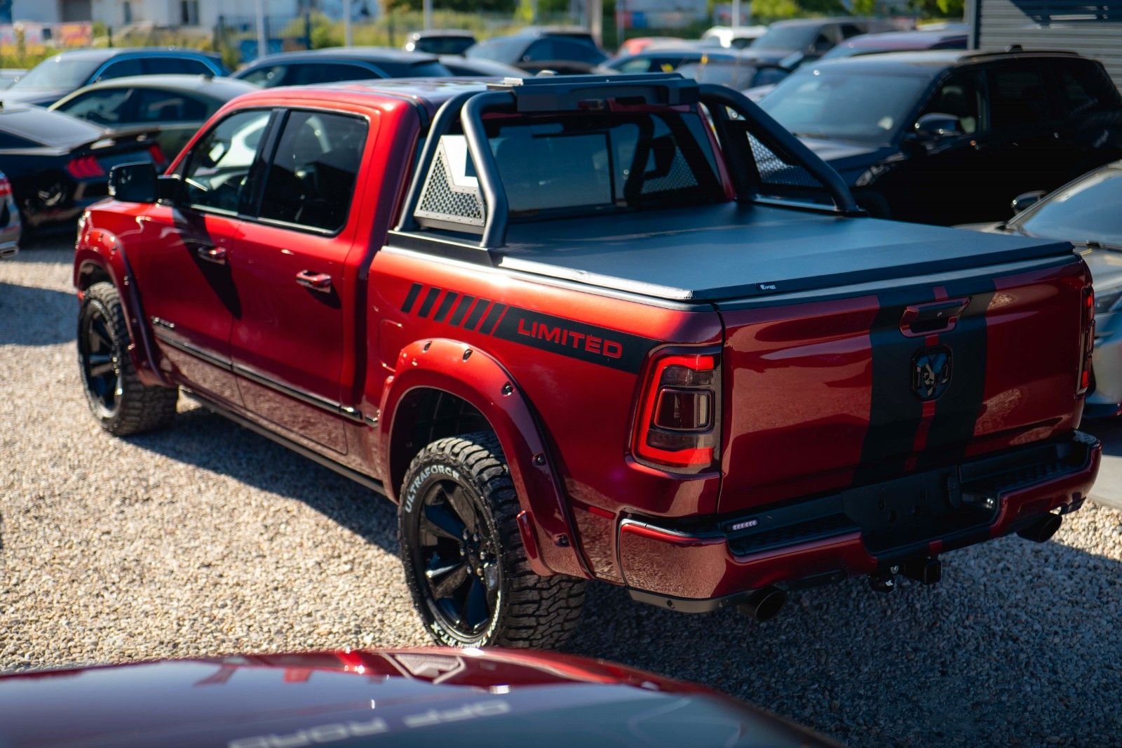 Fahrzeugabbildung Dodge RAM 5.7 V8 HEMI LIMITED Offroad FULL Options ACC
