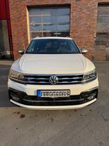 Volkswagen Tiguan Allspace 2.0 R Line, Pano, Nichtraucher, - Volkswagen Tiguan Allspace in Essen