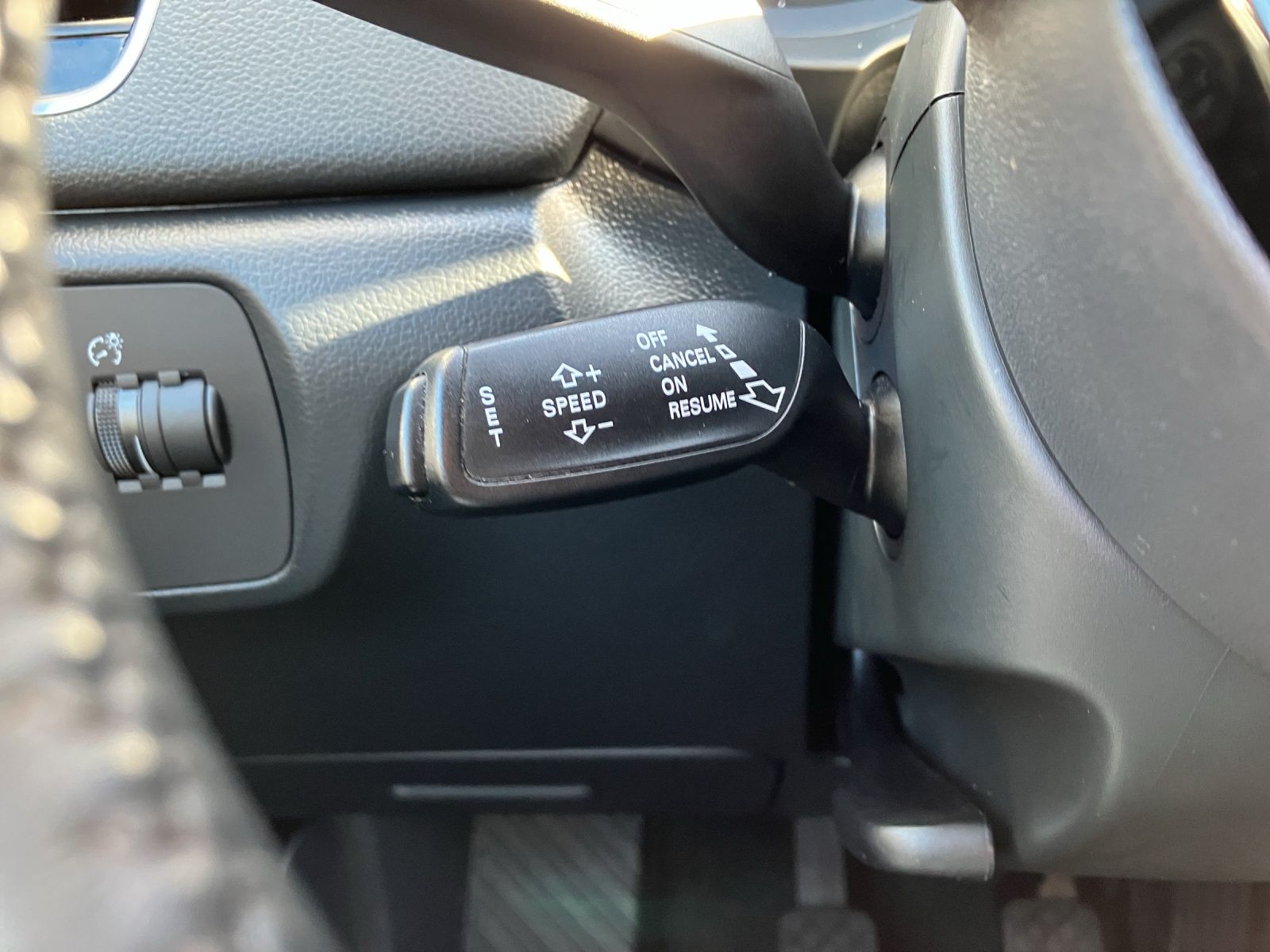 Fahrzeugabbildung Audi Q3 2.0 TDI sport AHK Xenon SHZ