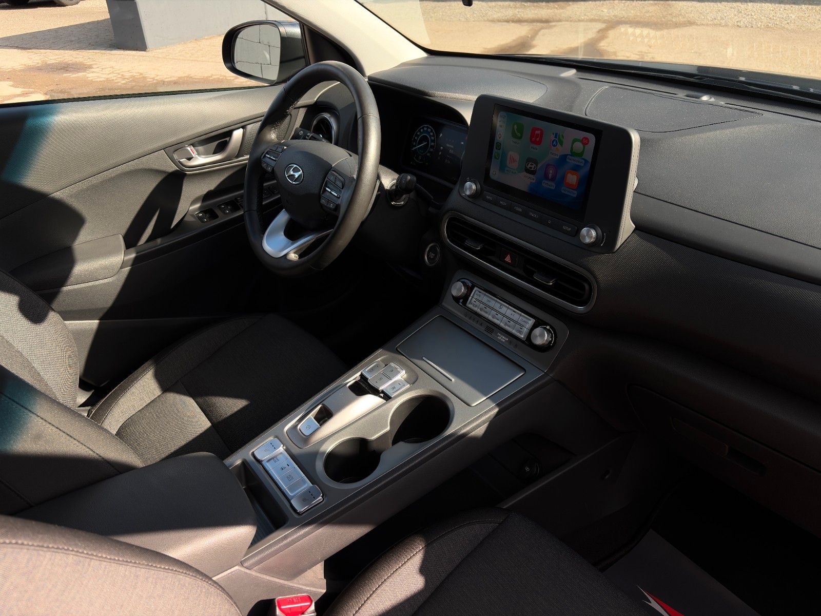 Fahrzeugabbildung Hyundai Kona Elektro SELECT ACC LKAS SHZ LHZ CAM CarPlay