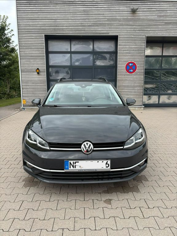 Image of Volkswagen Golf