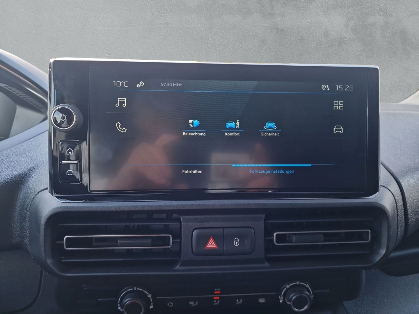 Fahrzeugabbildung Peugeot Partner BlueHDi 130 L1H1 M VOLL-LED DAB+ RFK ACC