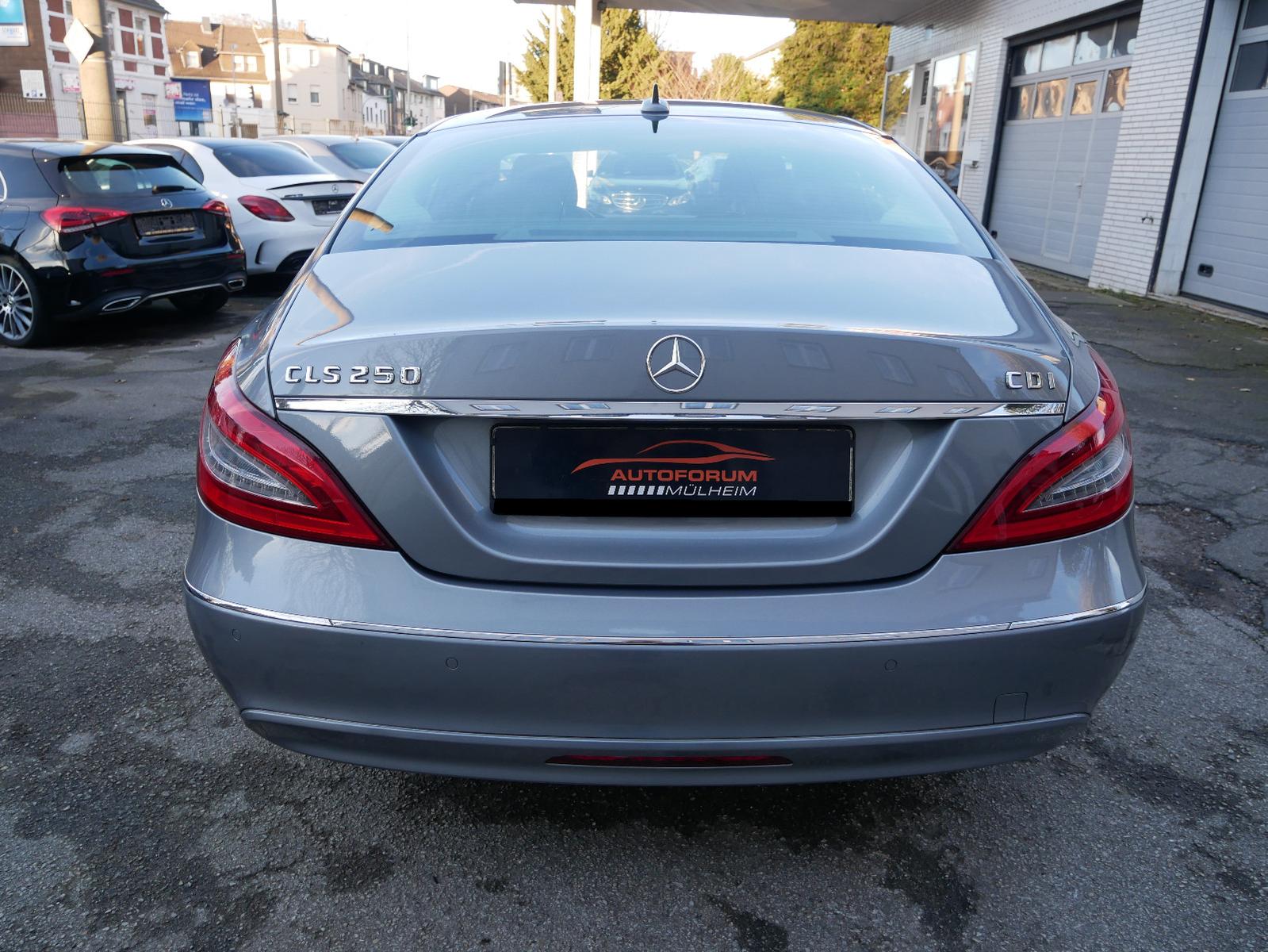 Mercedes-Benz CLS 250 CDI BE Bi-Xenon SpurPaket Leder Navi PDC