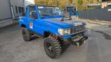 Toyota Land Cruiser KJ-70  - Toyota Land Cruiser: 70