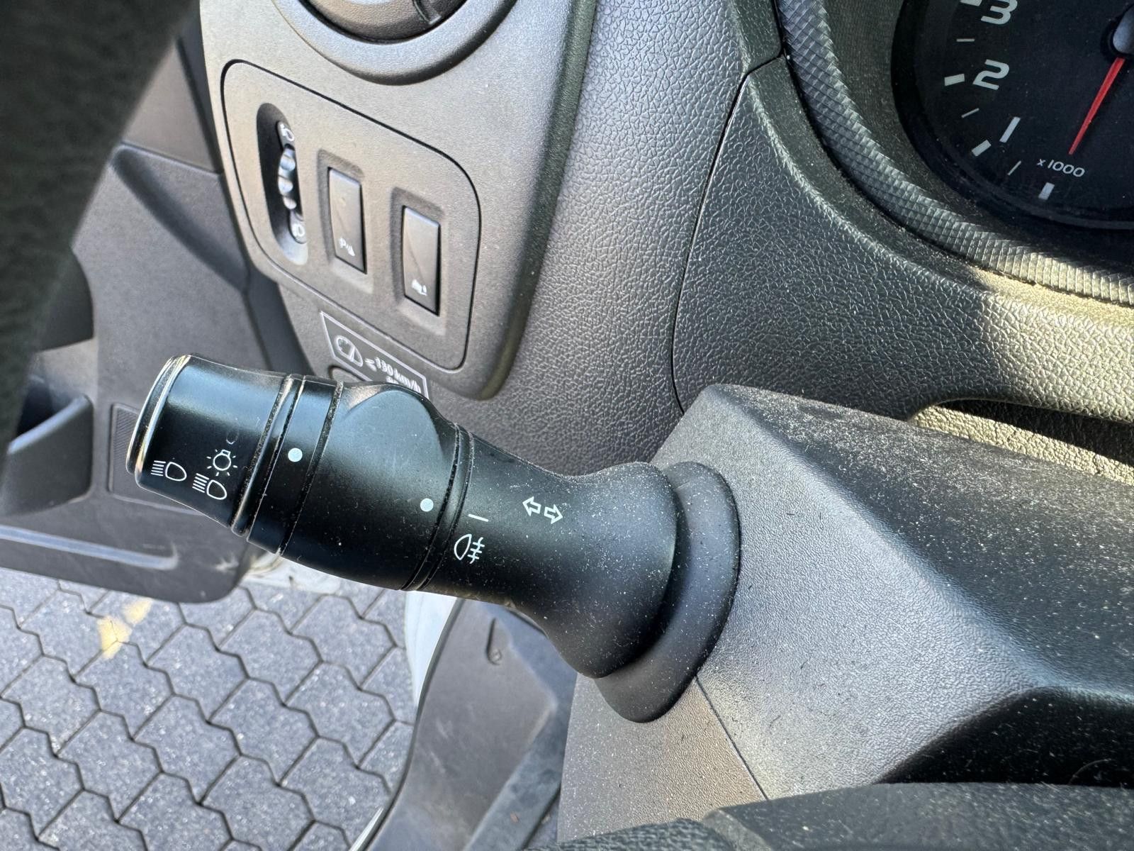 Fahrzeugabbildung Renault Master III Kasten L1H2 HKa 3,5t/ 1.HAND/TEMPOMAT
