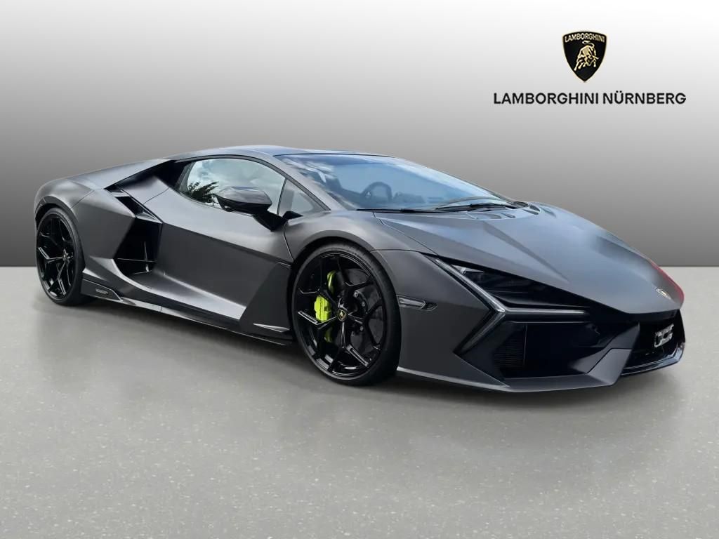 Image of Lamborghini Revuelto