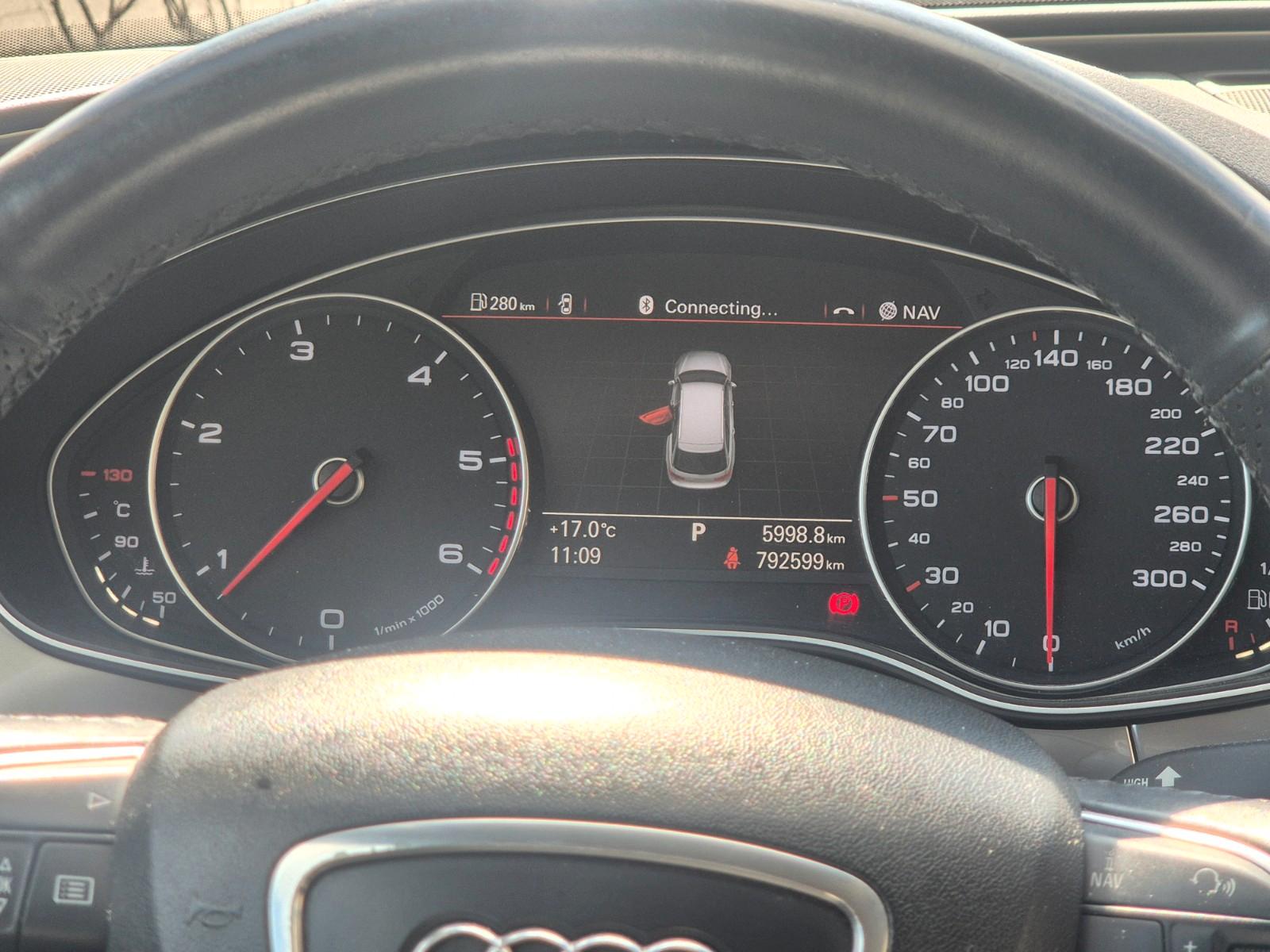 Audi A6 2012 — photo 11