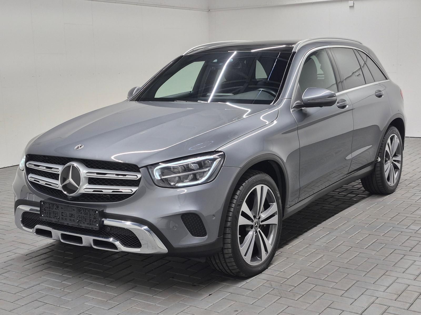 MERCEDES-BENZ GLC400 4M LED/Navi/Pano/SHZ/Luft/AHK/360°/20-LM