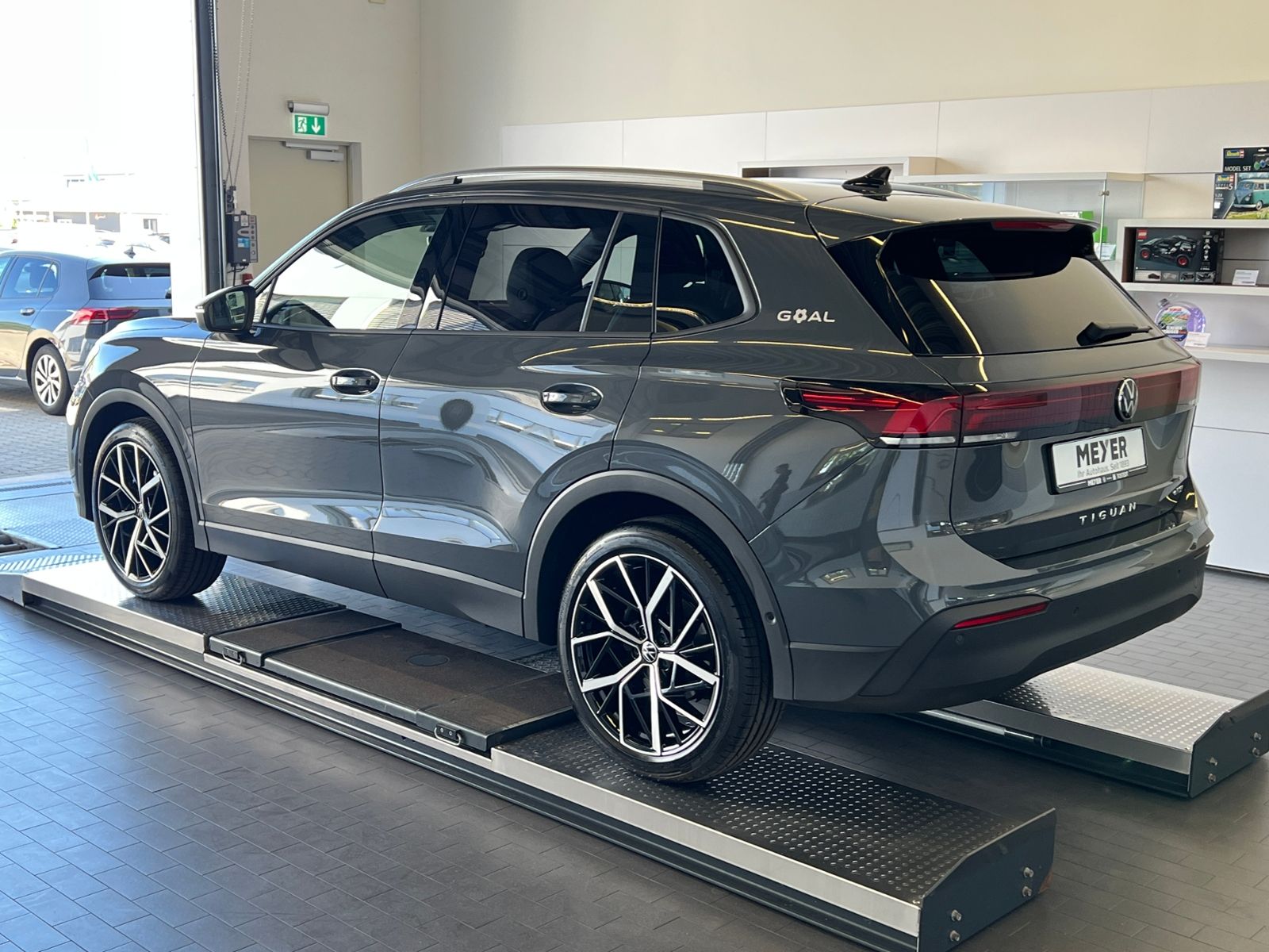 Fahrzeugabbildung Volkswagen Tiguan GOAL 1.5 eTSI DSG *Garantie,AHK,LED,ACC,K