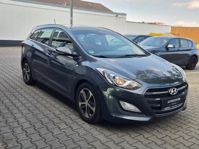 HYUNDAI i30 cw blue - Bild 3