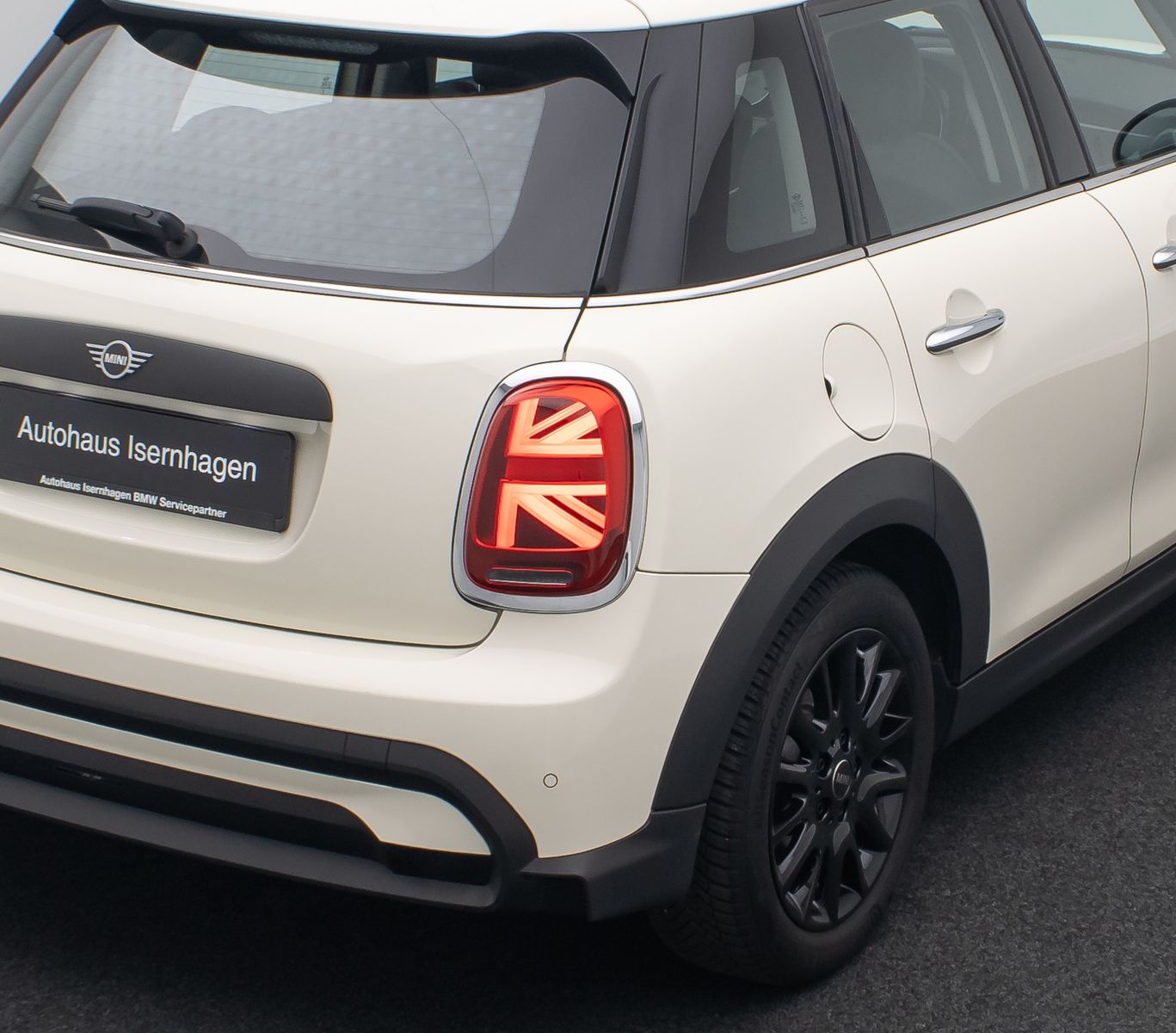 Fahrzeugabbildung MINI ONE ClassicTrim LED Navi Komfort Leder DAB Sport