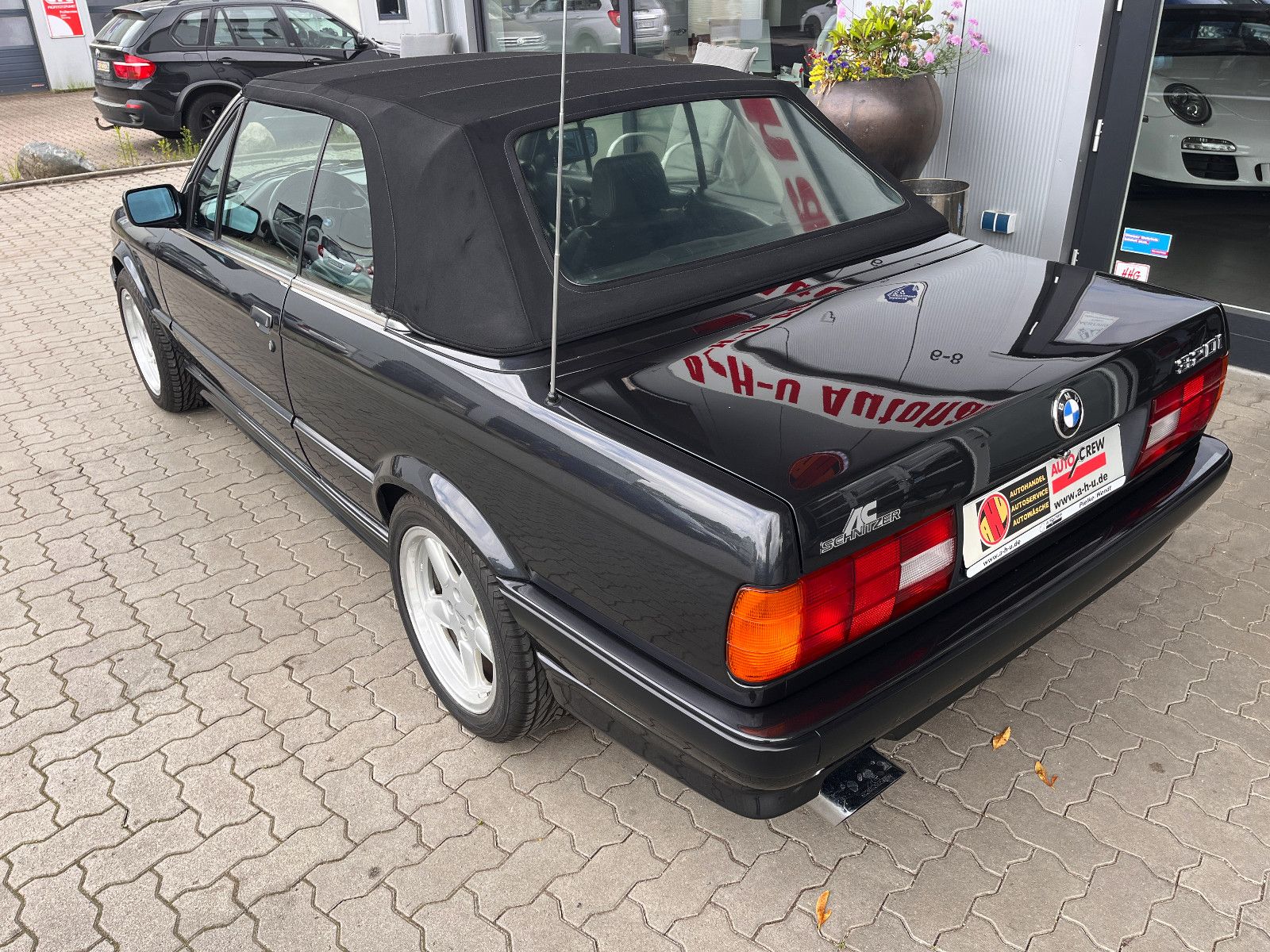 Fahrzeugabbildung BMW 320i Cabrio  A/C Schnitzer Optik / nur 99044 km