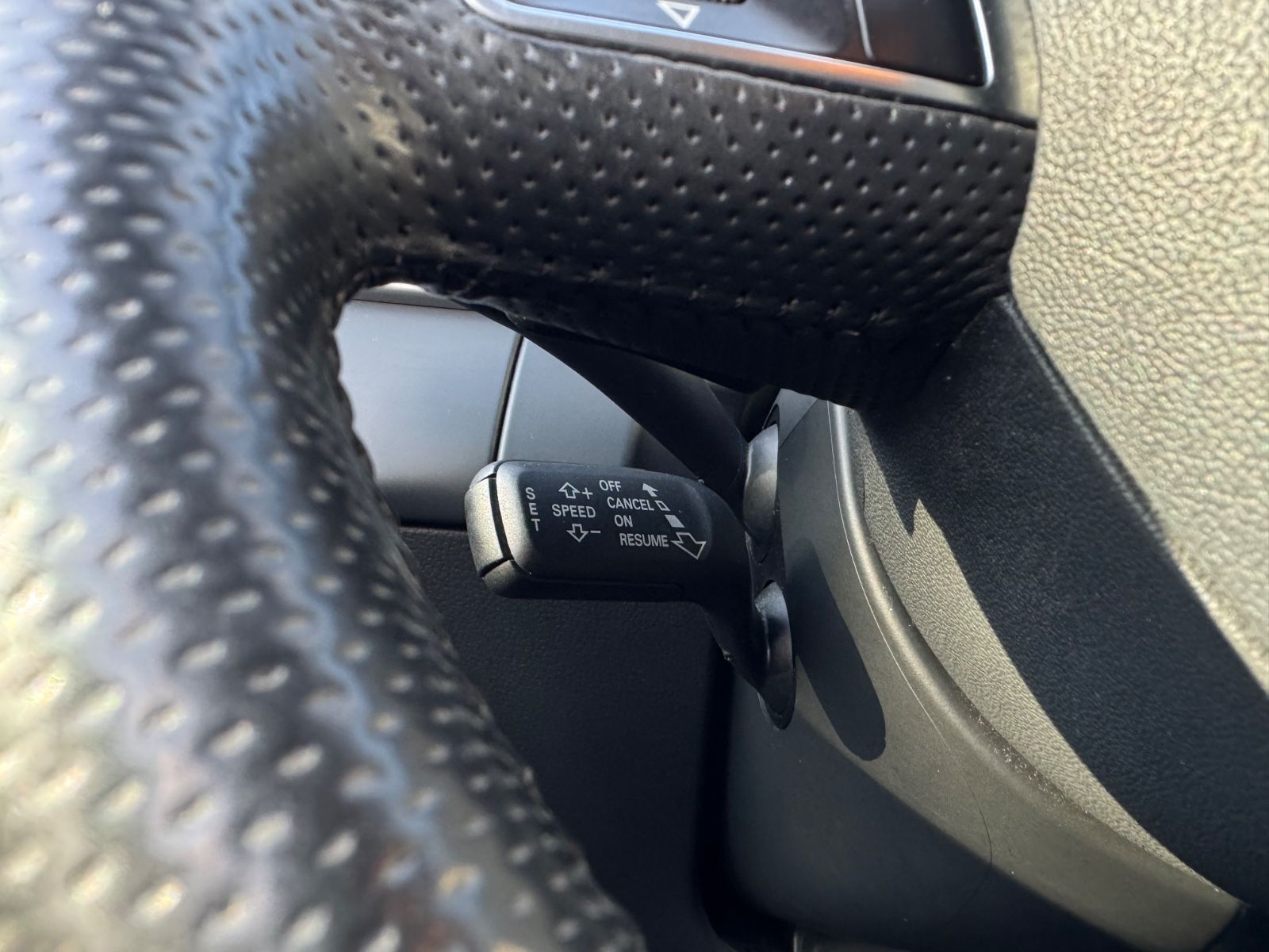 Fahrzeugabbildung Audi A4 Avant Ambition quattro*8Fach Alu*LED*Xenon