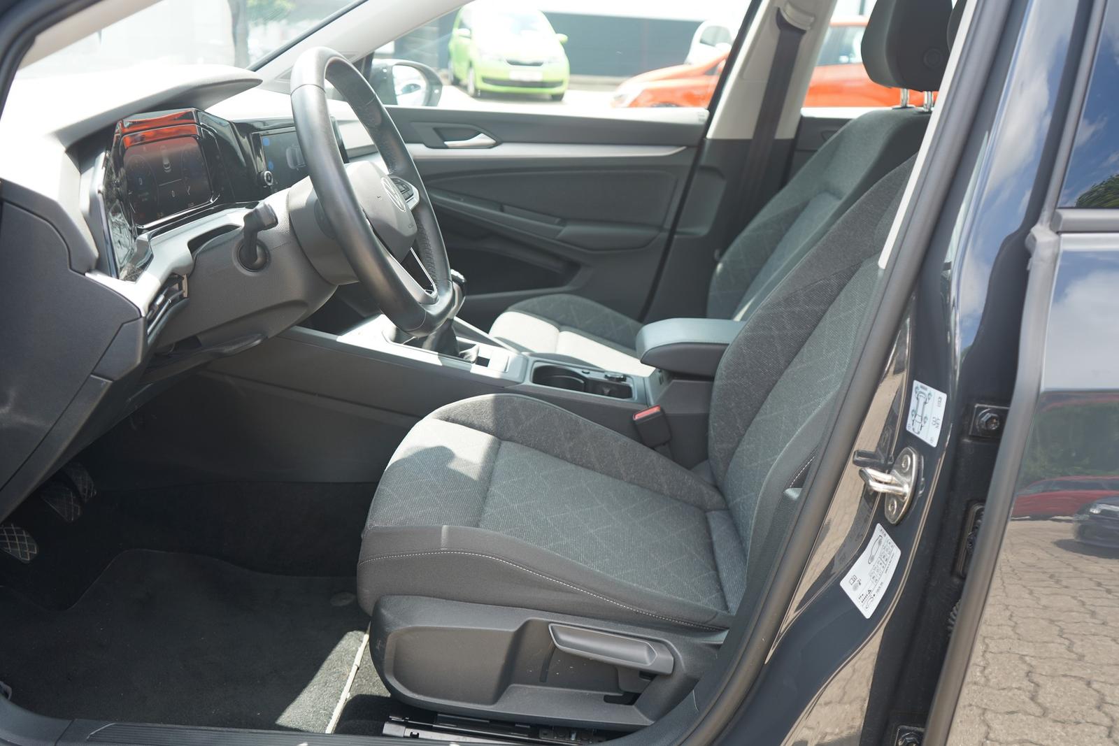 Volkswagen Golf VIII 1.5 TSI Life LED ACC App-Connect PDC
