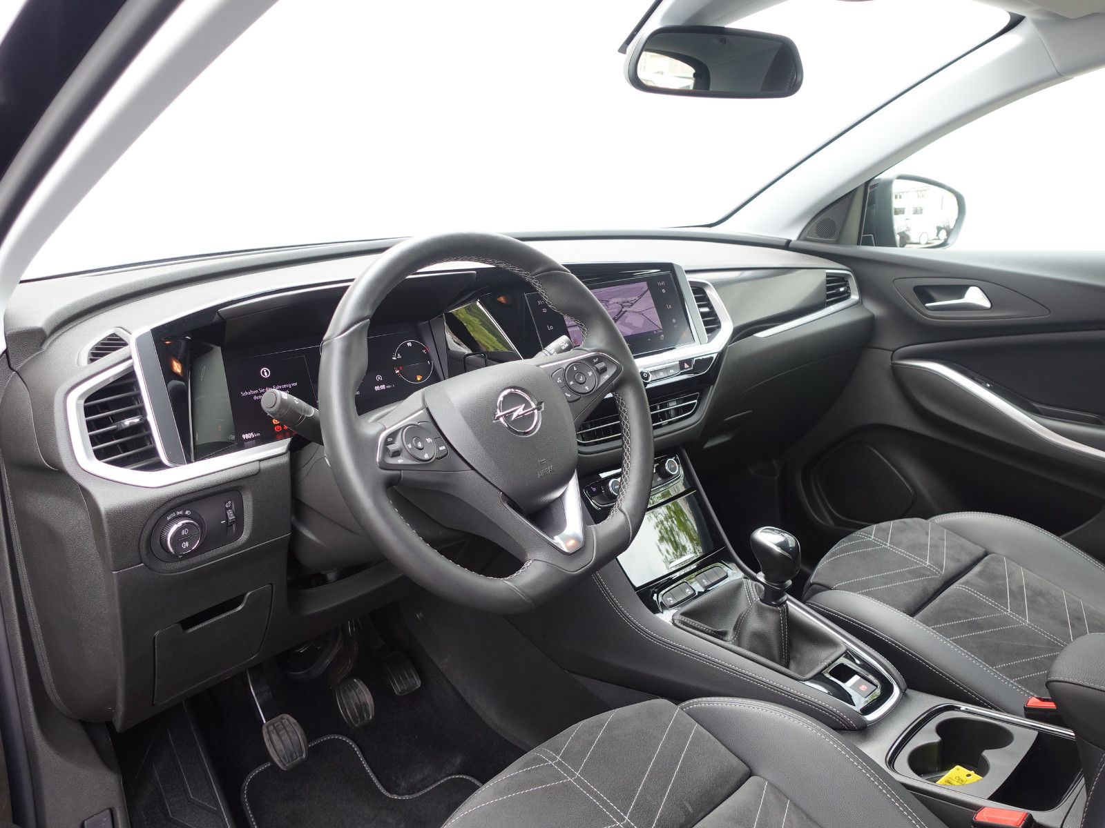 Fahrzeugabbildung Opel Grandland GS 1.2T,Navi,Kamera,19",Sitzhz,VollLED
