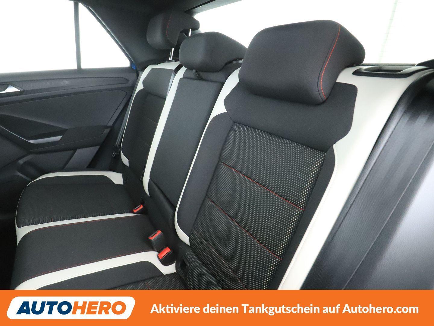 Volkswagen T-Roc 1.5 TSI ACT Sport Aut.*NAVI*LED*ACC*