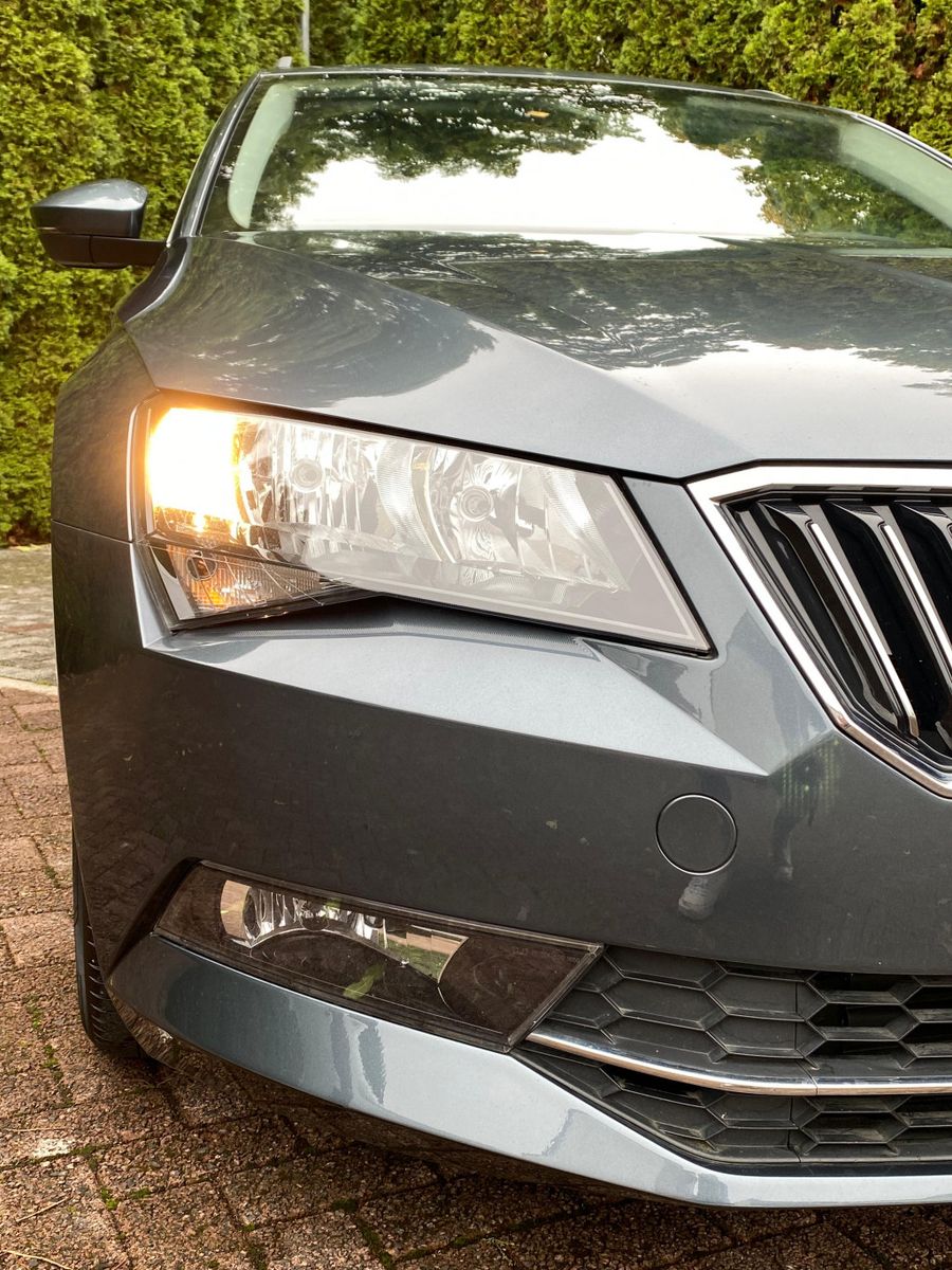 Fahrzeugabbildung SKODA Superb 2.0 TDI Ambition TEMP+NAV+PDC+EL.HECKKL+