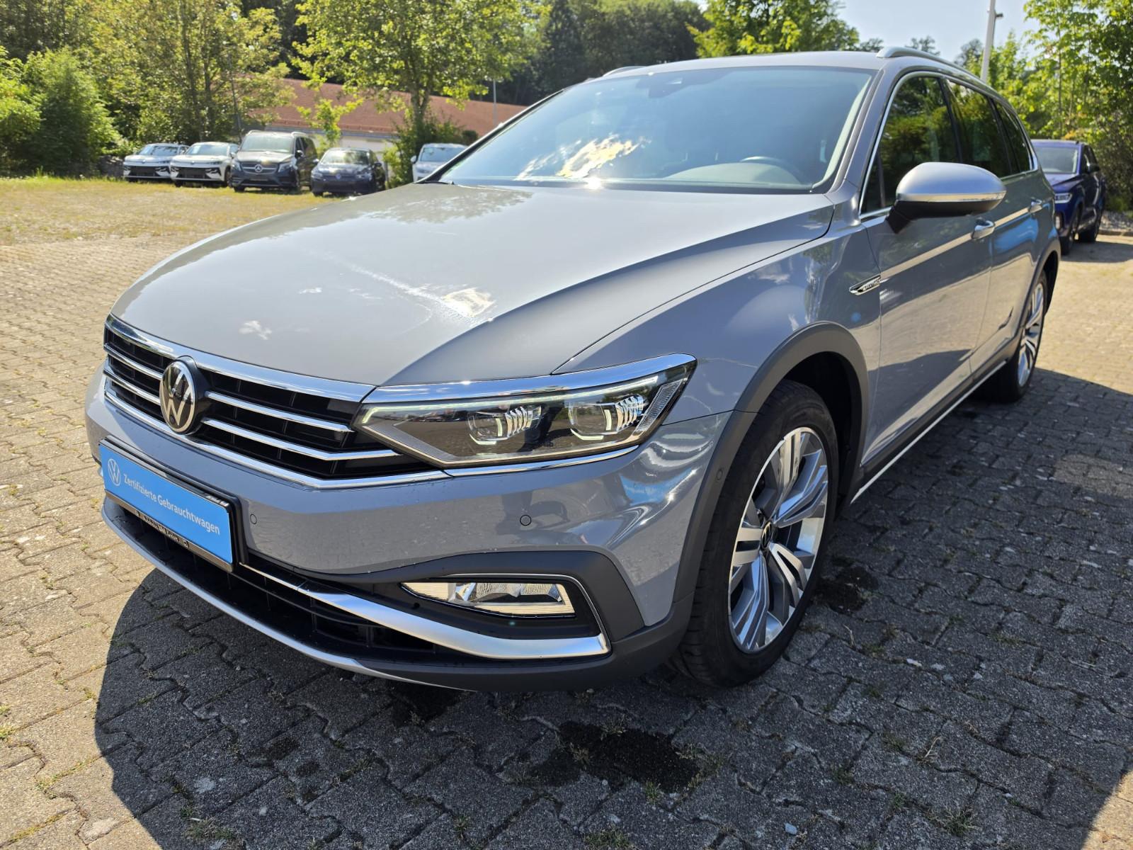 Volkswagen Passat Variant Alltrack AHK DCC Area View Navi
