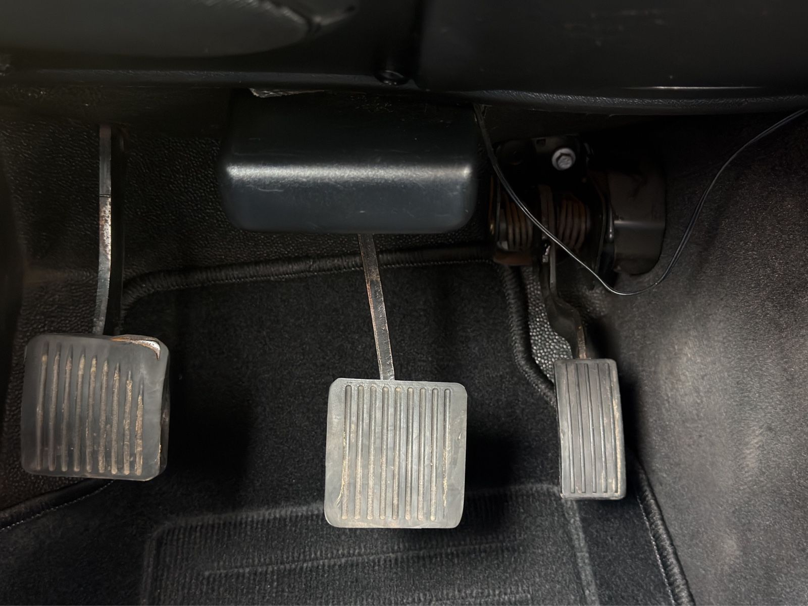 Fahrzeugabbildung Land Rover Defender 90 SE Station Wagon Seilwinde Klima