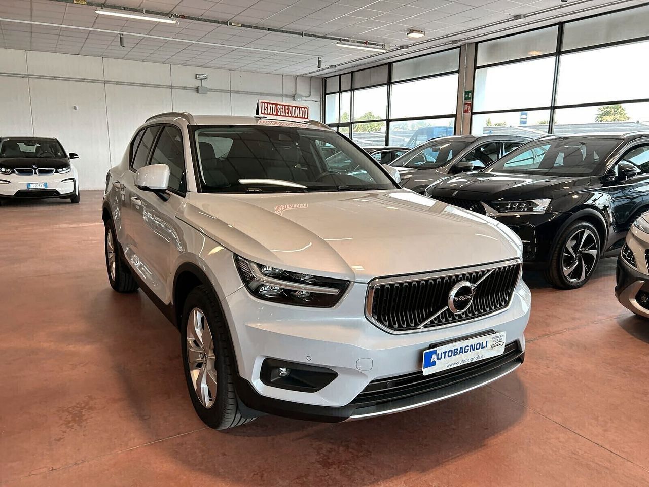 Volvo XC40 MOMENTUM PRO D3 Geartronic imagem 2