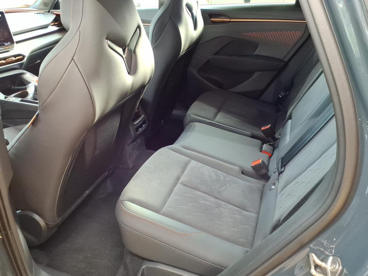 Cupra Terramar 2.0 TSI 4Dr. Matrix-ultra Edge 01.31Gar foto 5