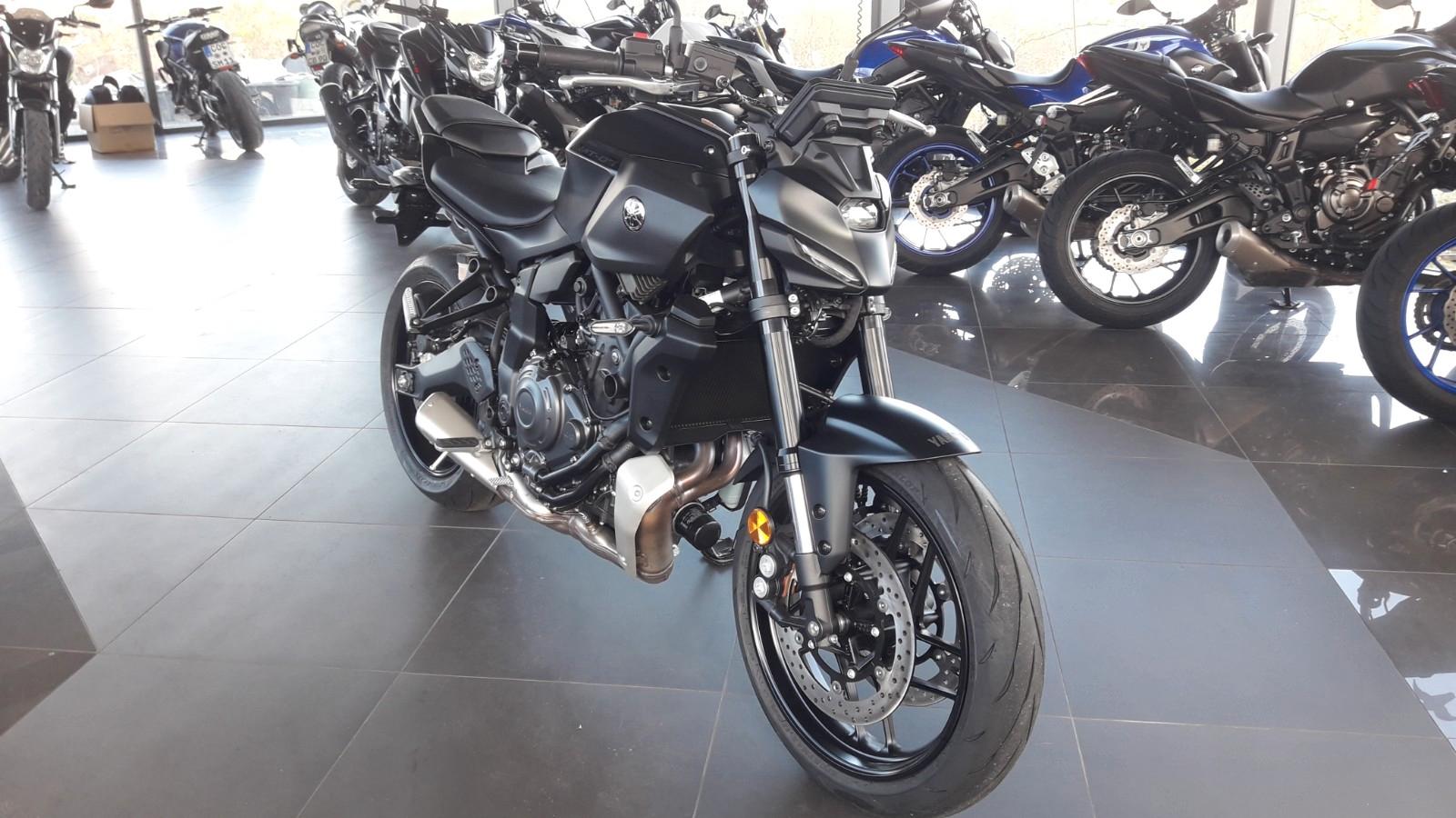 Yamaha MT-07 / NEUFAHRZEUG / Tiefergelegt / 35 KW/ MT07