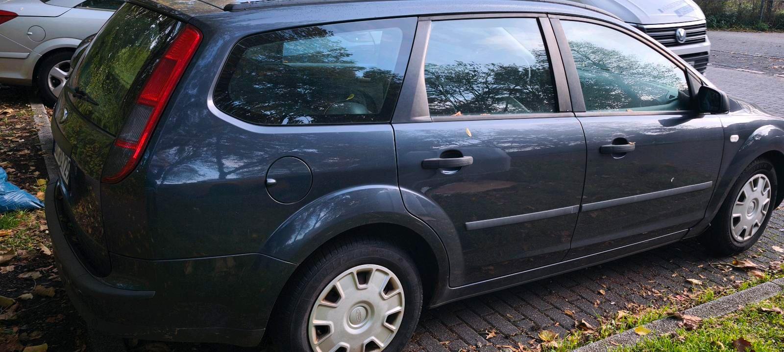 Ford Focus 2006 — салон