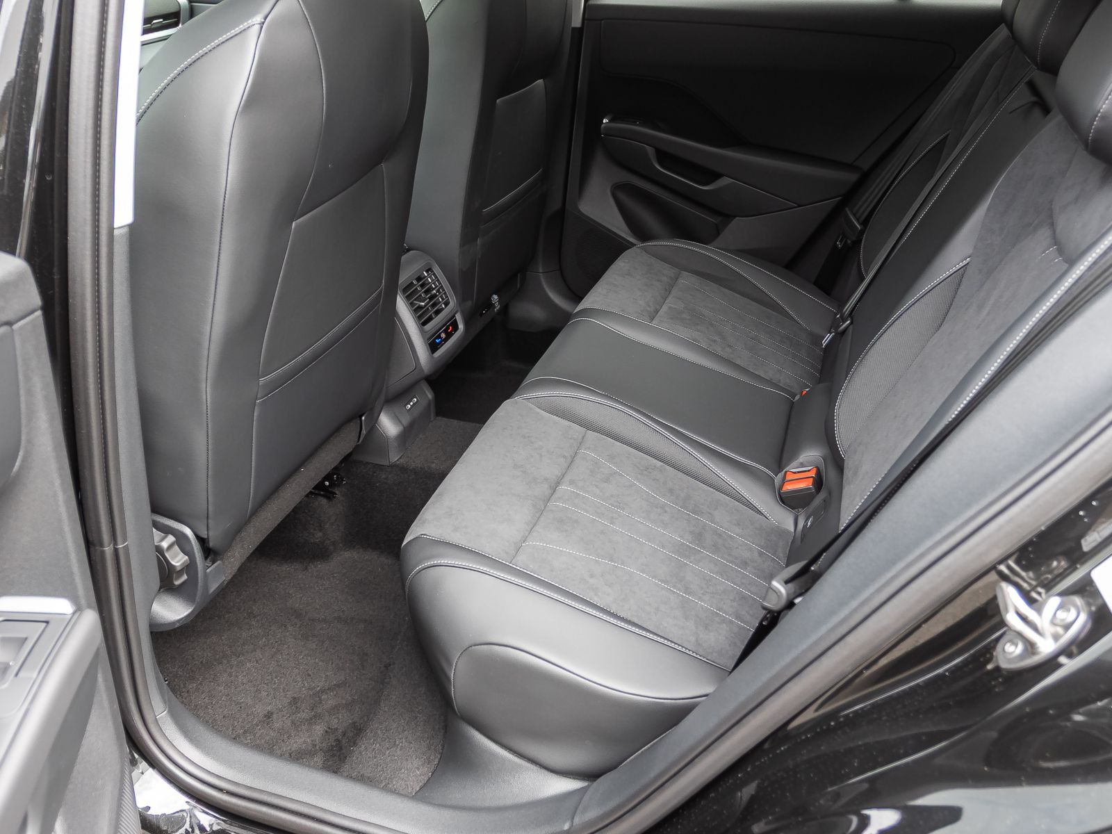 Volkswagen T-Roc - Bild 20