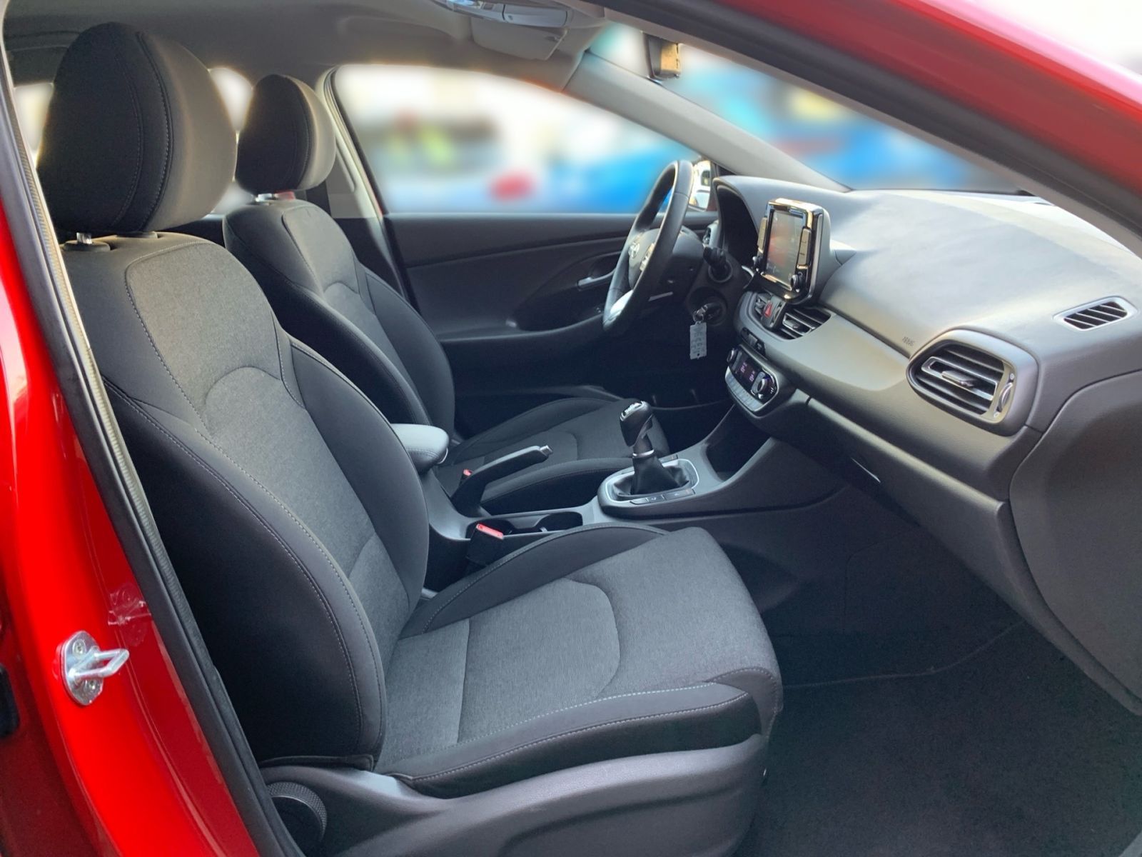 Fahrzeugabbildung Hyundai i30 1.0 T-GDI Edition 30 8x bereift 1Hd