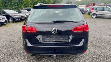 Volkswagen Golf - 6