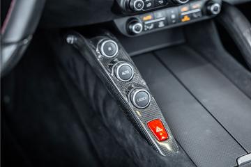 صورة مصغرة 19 لـ 2018 Ferrari GTC4LUSSO