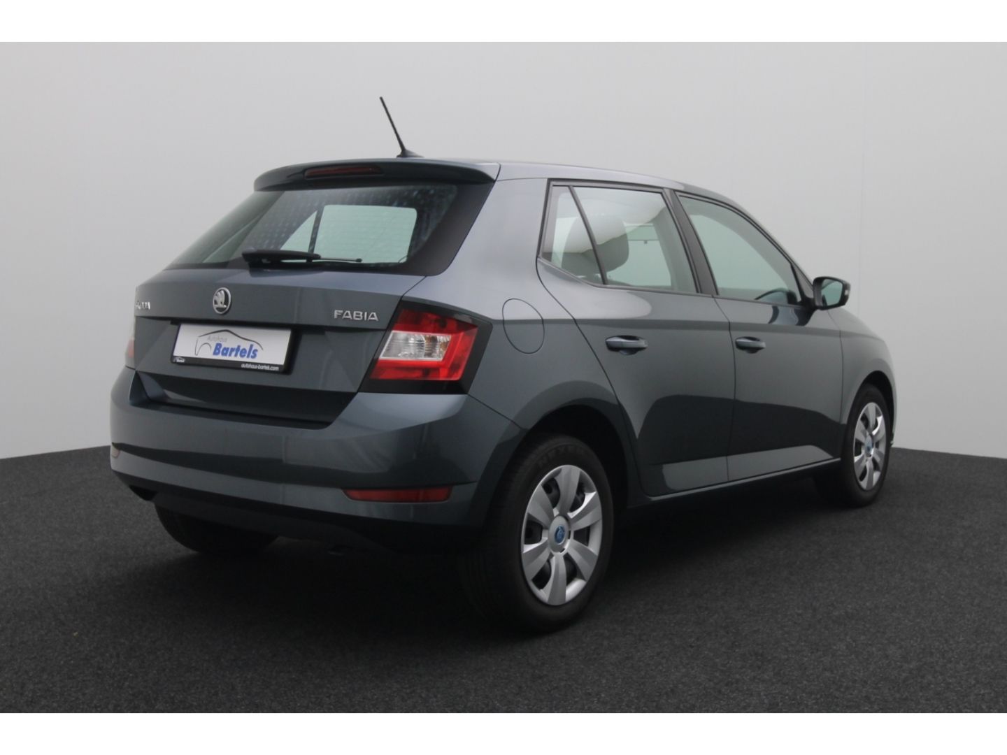 Fahrzeugabbildung SKODA Fabia Cool Plus 1.0 MPI  Klima el.SP Spieg. behe