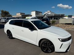 Opel Astra L ST Elegance 1.2 (130PS) RFK, SHZ, LHZ