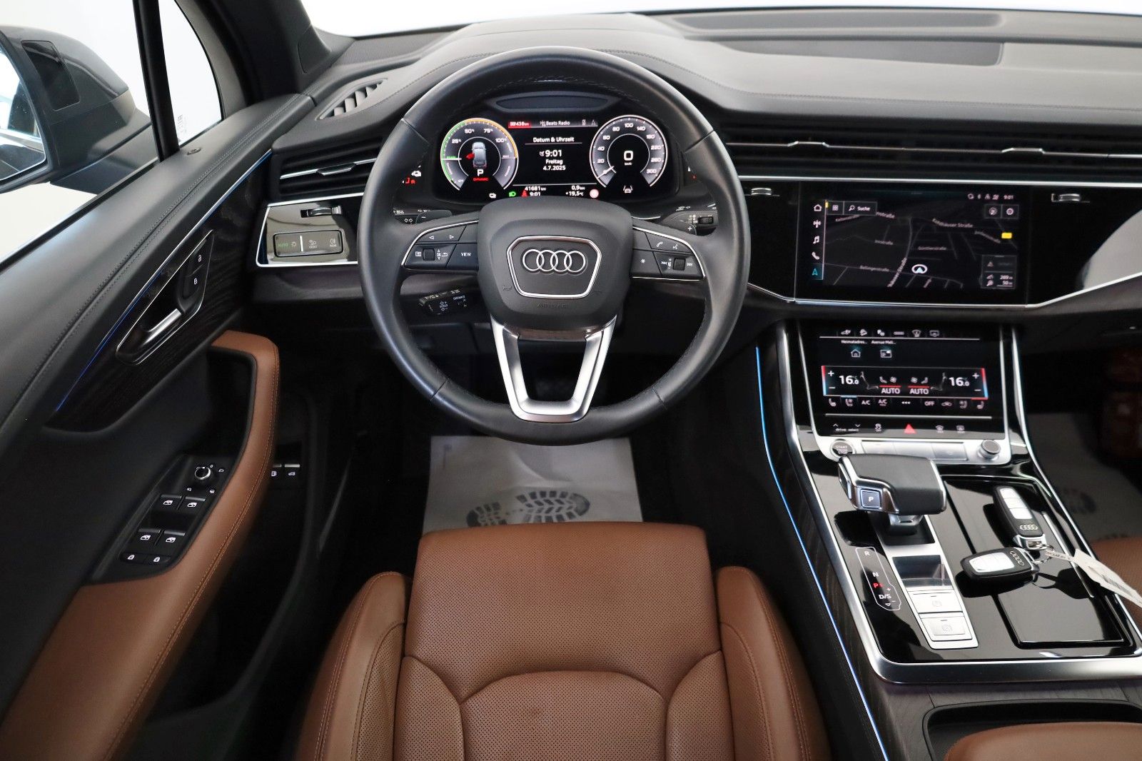 Fahrzeugabbildung Audi Q7 55 TFSIe quattro Leder,Navi,Panorama,Massage