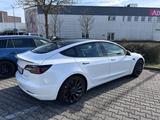 Tesla Model 3 Performance | Weiß | 8-fach bereift - Tesla Model 3 in Wiesbaden