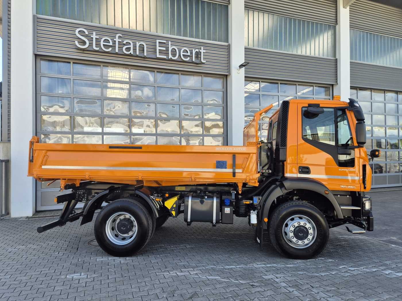 Fahrzeugabbildung Iveco Eurocargo ML150E28W 4x4 Winterdienst Vorb. 2xAHK