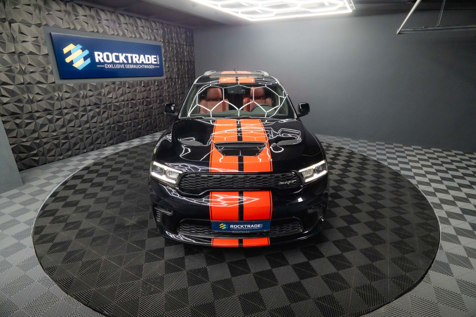 Fahrzeugabbildung Dodge Durango 6.4 V8 SRT Performance 4x4 Night-Paket