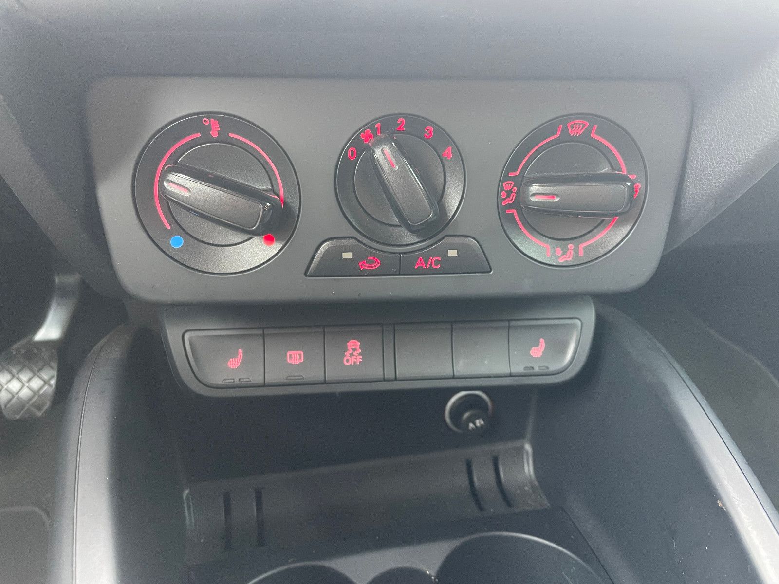 Fahrzeugabbildung Audi A1 Sportback Klima, SHZ, PDC, Lichtsensor