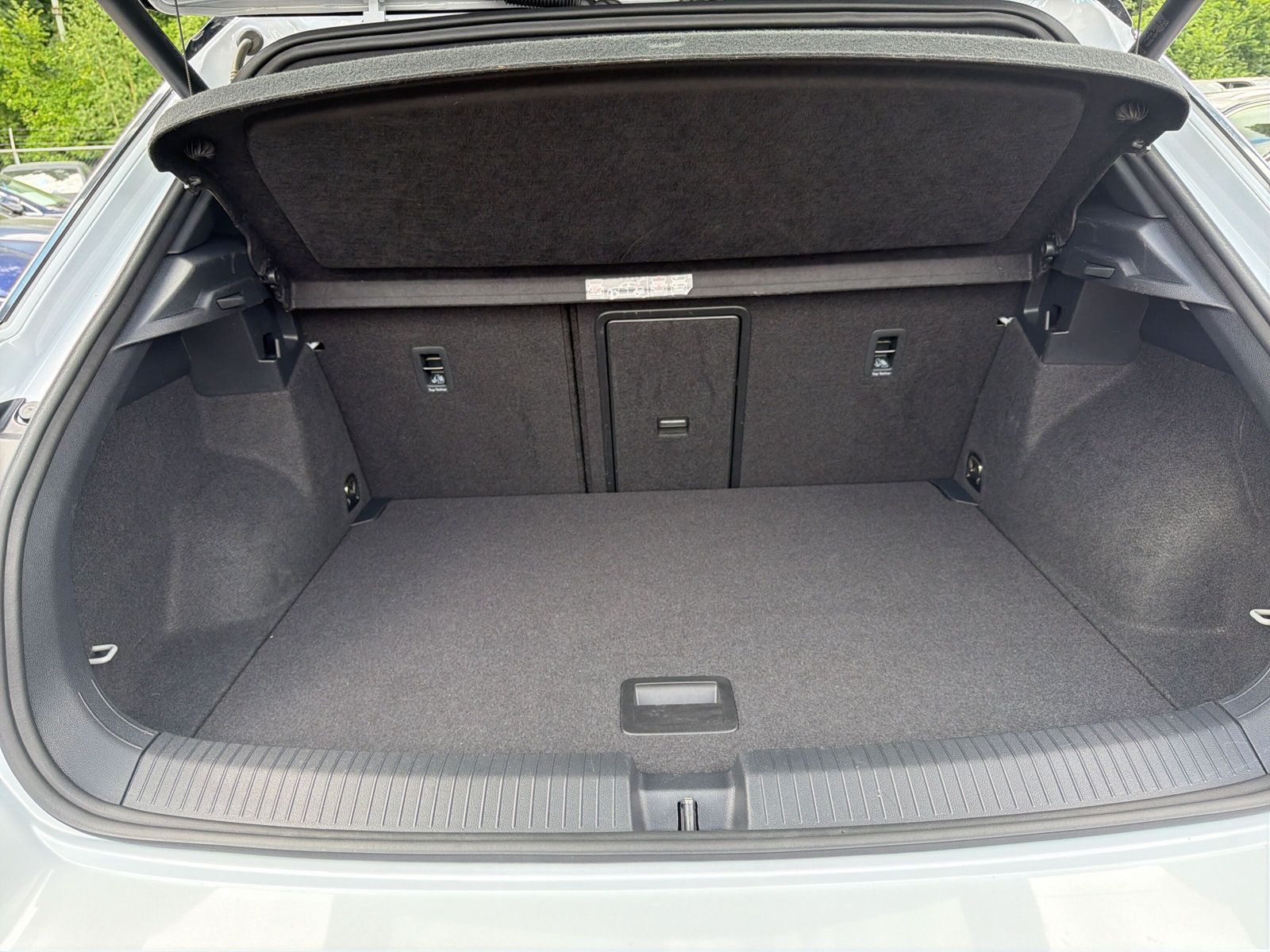 T-Roc R-Line TSi DSG Navi Kamera LEDC Sport