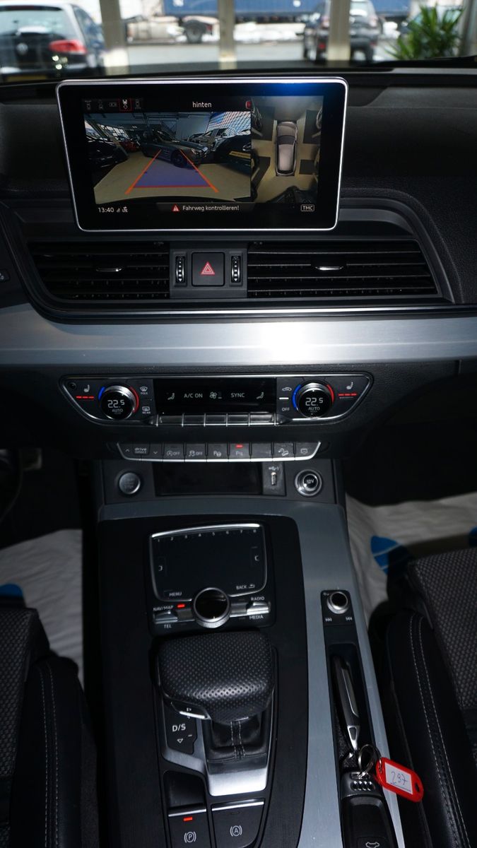 Fahrzeugabbildung Audi Q5 40 TDI quattro sport S line  Plus *VIRTUAL*