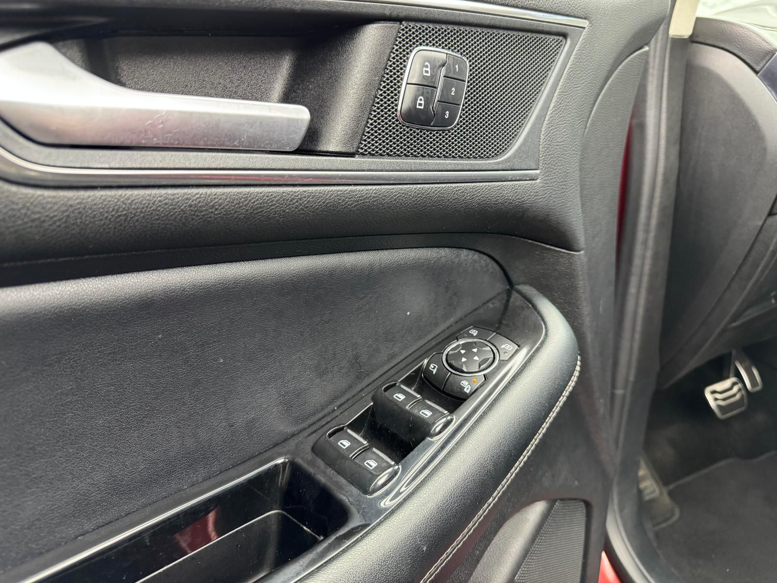 Fahrzeugabbildung Ford EDGE 2.0 TDCi ST-LINE 4x4/SONY/PANO/MEMORY/RCAM