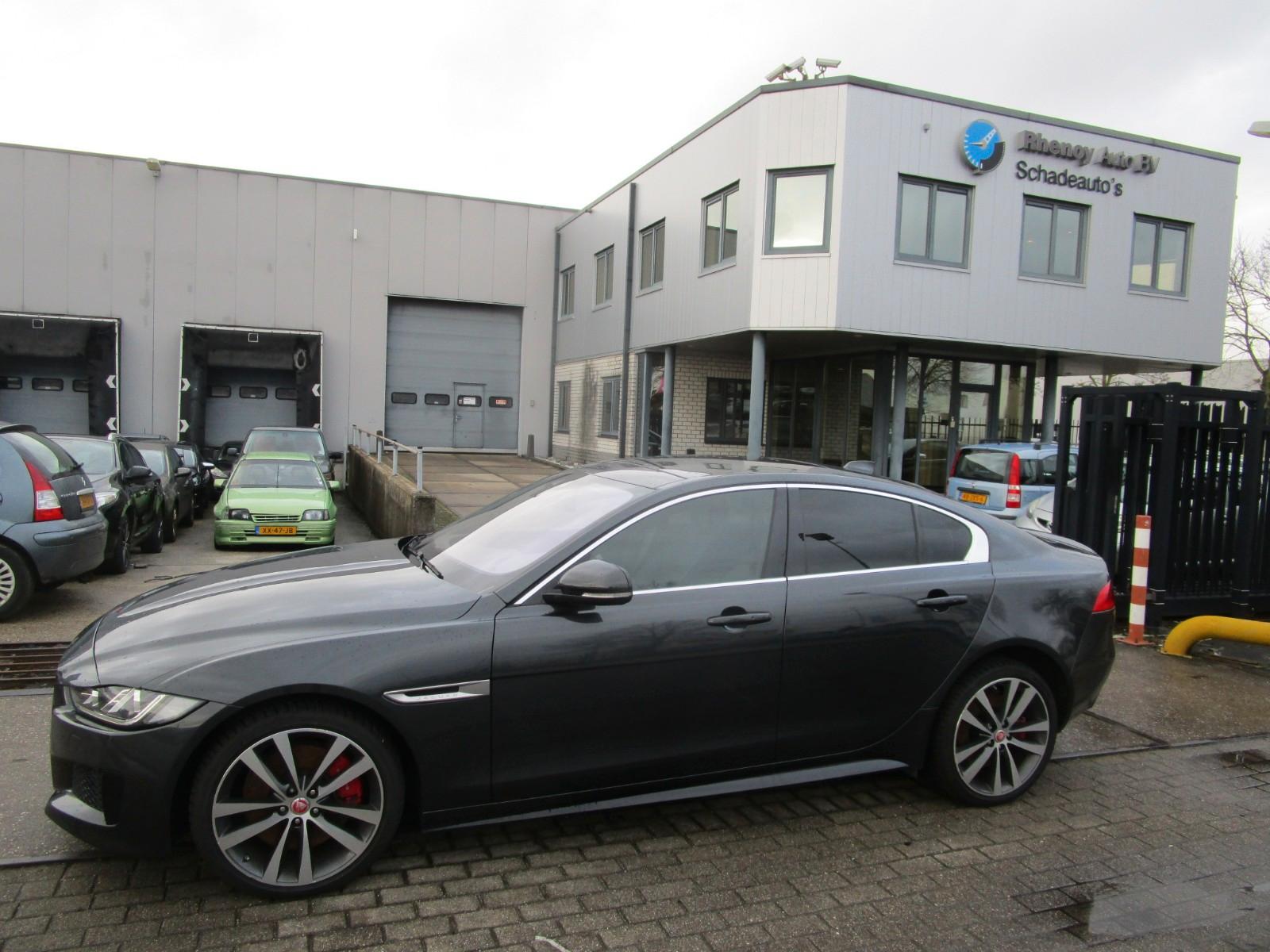 Jaguar XE S Automatik