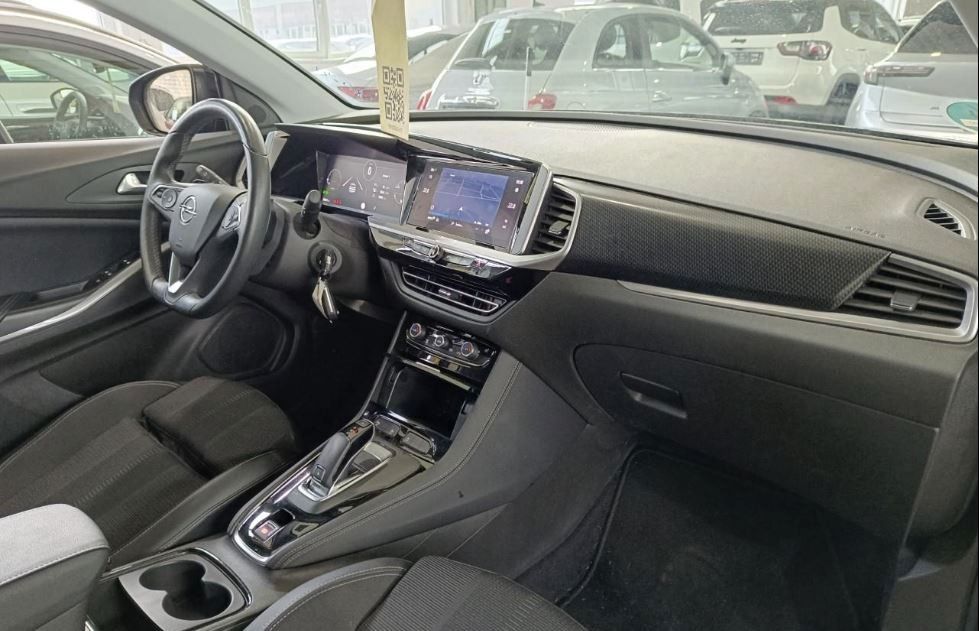 Fahrzeugabbildung Opel Grandland (X) 1.2T GS LINE NAVI/LED/VIRTU./SPORT